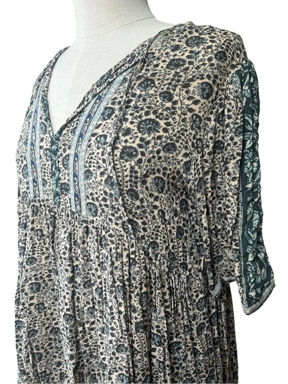 Ba&sh Travis Mini Dress in Vertdeau Boho Floral Print Size Small Gently Used